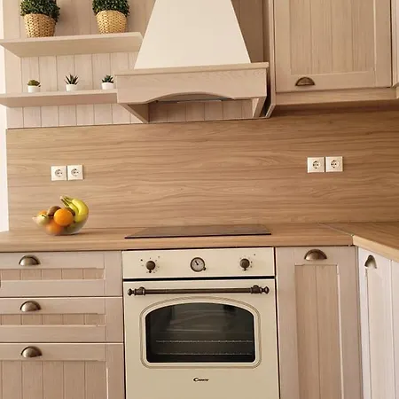 Polivios * Adamantas (Milos)